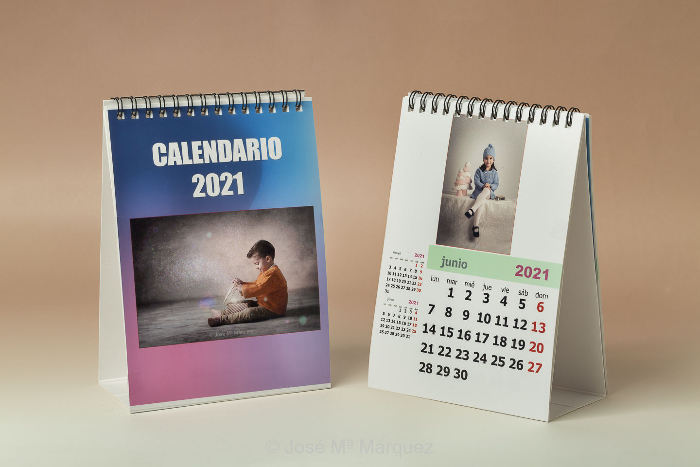 José María Márquez. Fotógrafo de Granada.  - calendario-espiral-de-sobremesa-12-fotos-regalo-de-navidad-para-felicitar-fotos-navidenas-de-estudio-en-granada.jpg