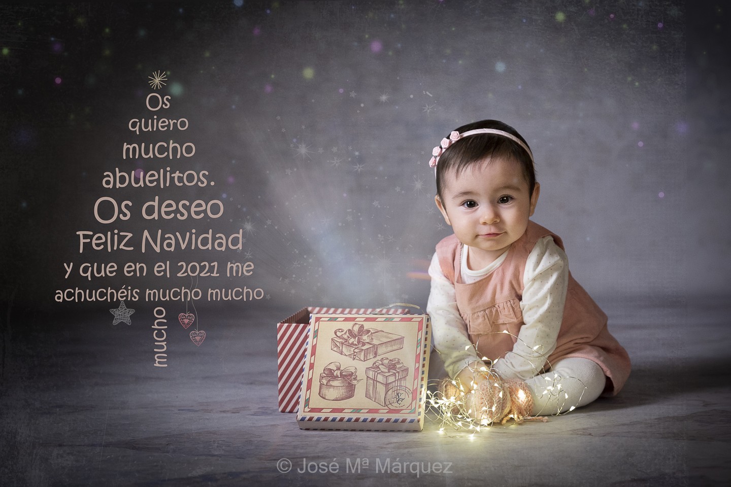 Sesión de estudio Navidad. Felicitación personalizada. Fotografía Infantil. Fotógrafos Granada