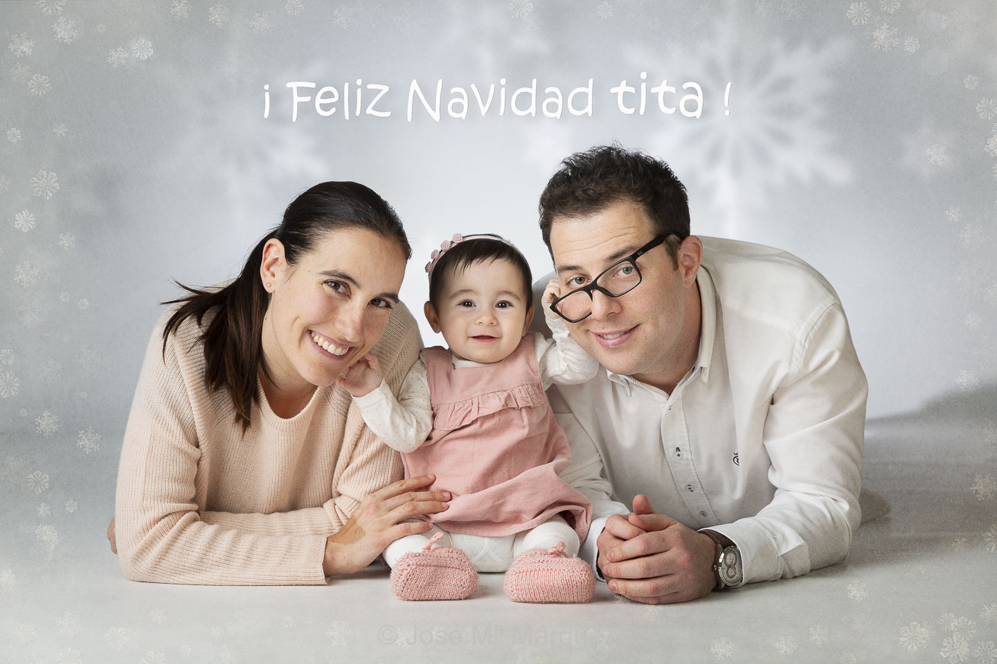 José María Márquez. Fotógrafo de Granada. - sesion-estudio-navidad-bebe-y-papas-feliz-navidad-tita-felicitacion-fotografica-personalizada-granada.jpg