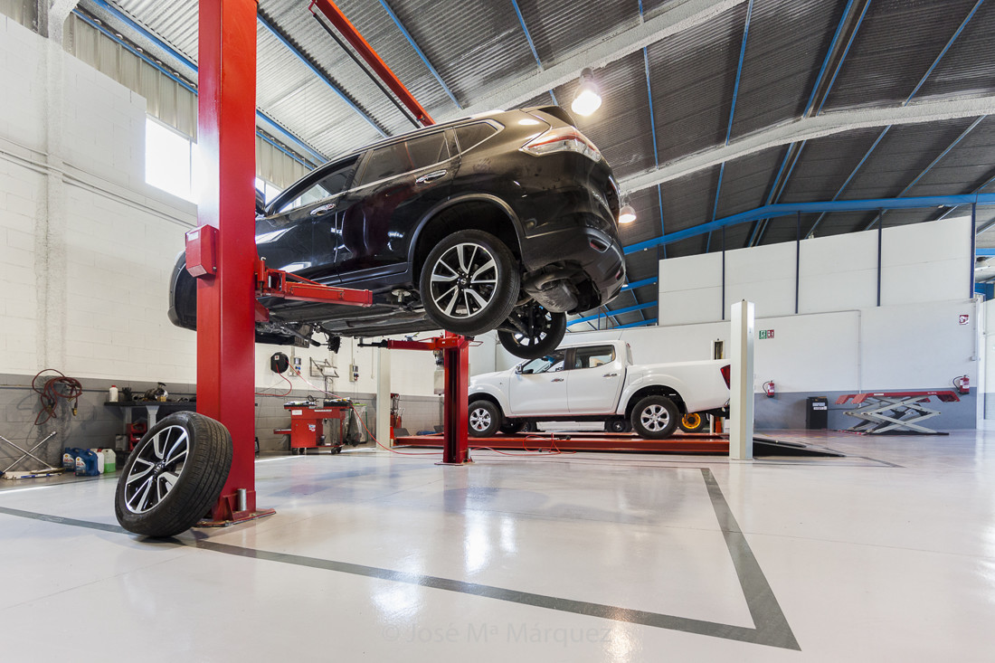 Taller mecánico concesionario Nissan Motril. Reportaje publicitario. Fotografía industrial Granada