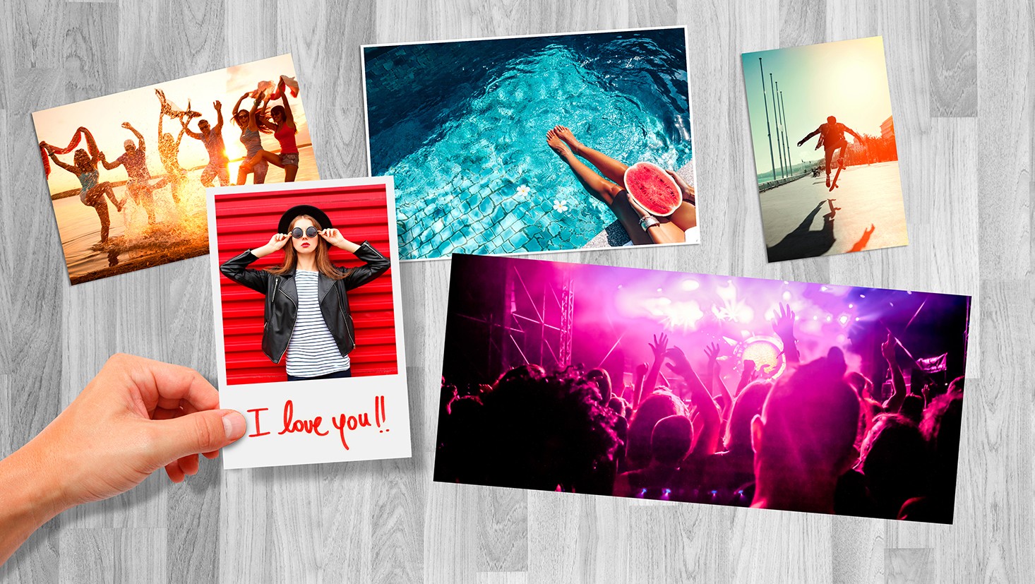 Impresión rápida de copias fotográficas. Fotos en 10x15, 15x15, 15x20, y panorámicas 15x36 y 15x51. Revelado online desde el móvil y ordenador