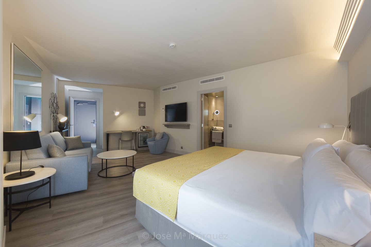 Habitación Hotel Catalonia Granada. Fotografia profesional de interiorismo y decoración. Fotógrafos Granada