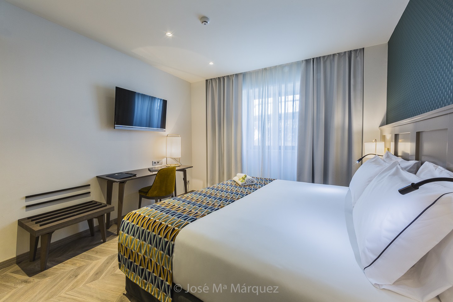 Habitación doble Hotel Juan Miguel. Fotografía profesional interiorismo. Fotógrafo Granada. Foto Web