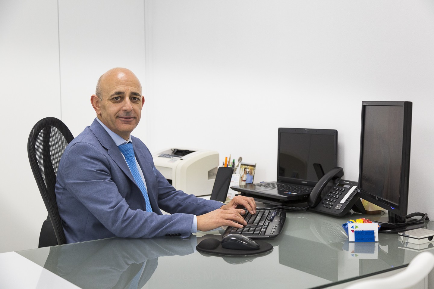 Retrato corporativo para empresas. Seguros Juan cano. 