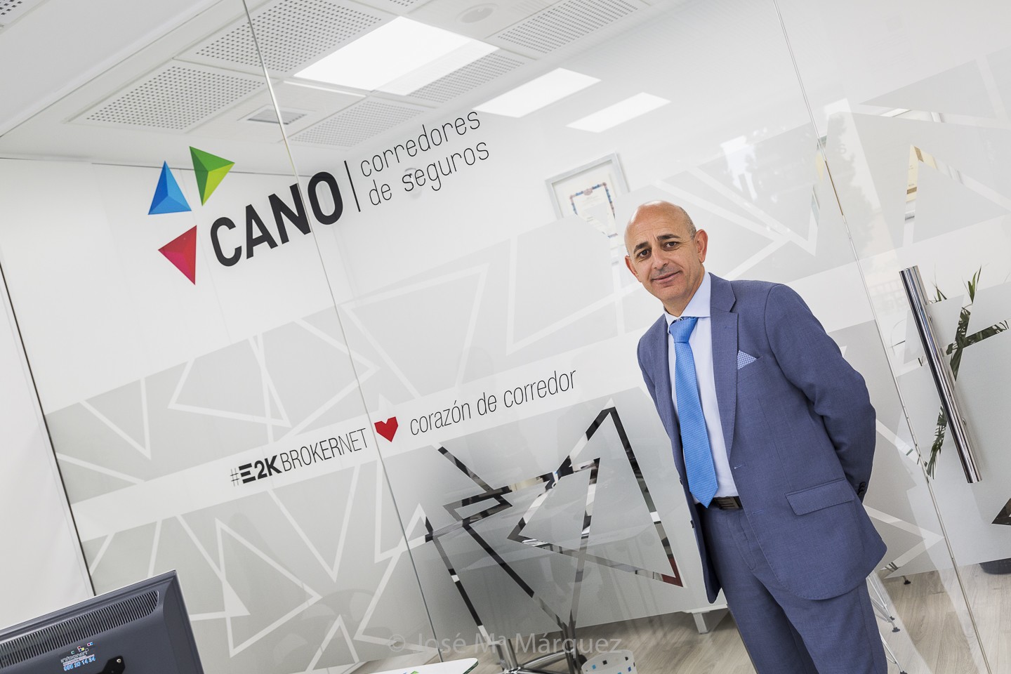 Seguros Juan Cano. Retrato corporativo. Fotografía profesional empresas. Fotógrafo industrial Granada