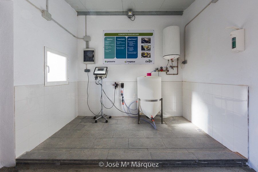 Insatalaciones granja cerdos ibéricos Nugasur. Fotografía industrial. 